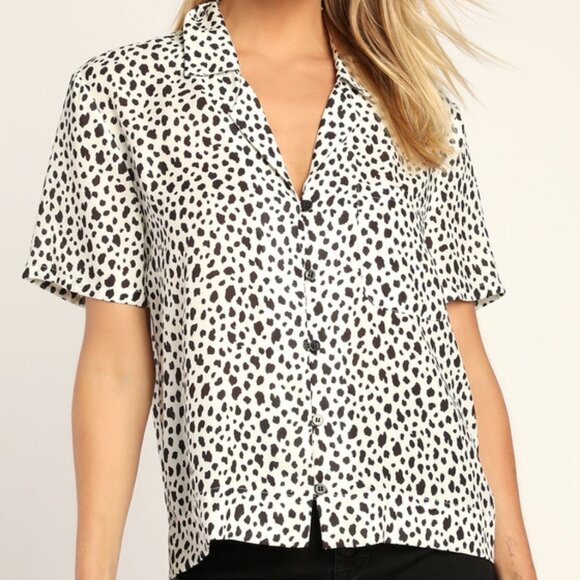 Lulus Trend Spotting Ivory Animal Print Short Sleeve Button-up Top White - Picture 1 of 1